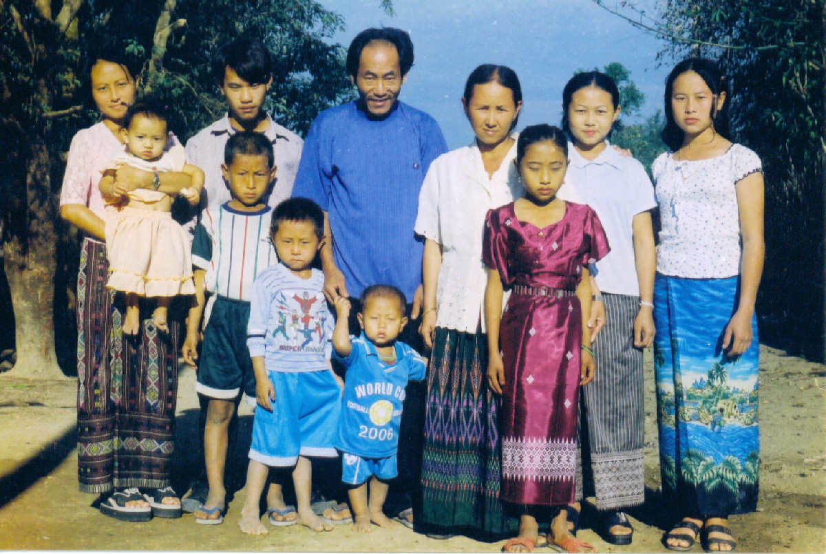 autieinlaosfamily.jpg